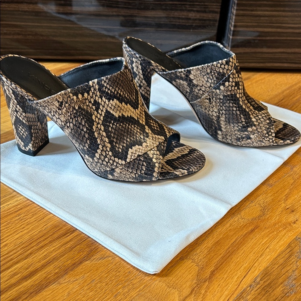 Vince Heath Snakeskin-Embossed Leather Slides 8M Brown Beige NIB/dustbag $350
